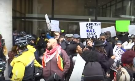 News: Dueling Protests in Chicago Break Out Over Jussie Smollett Case