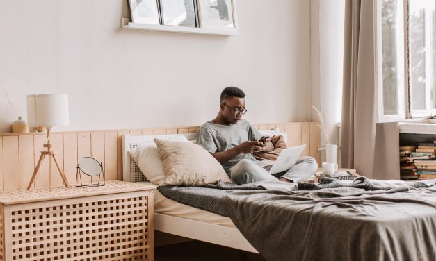 Love: Can Long-Distance Relationships Work?