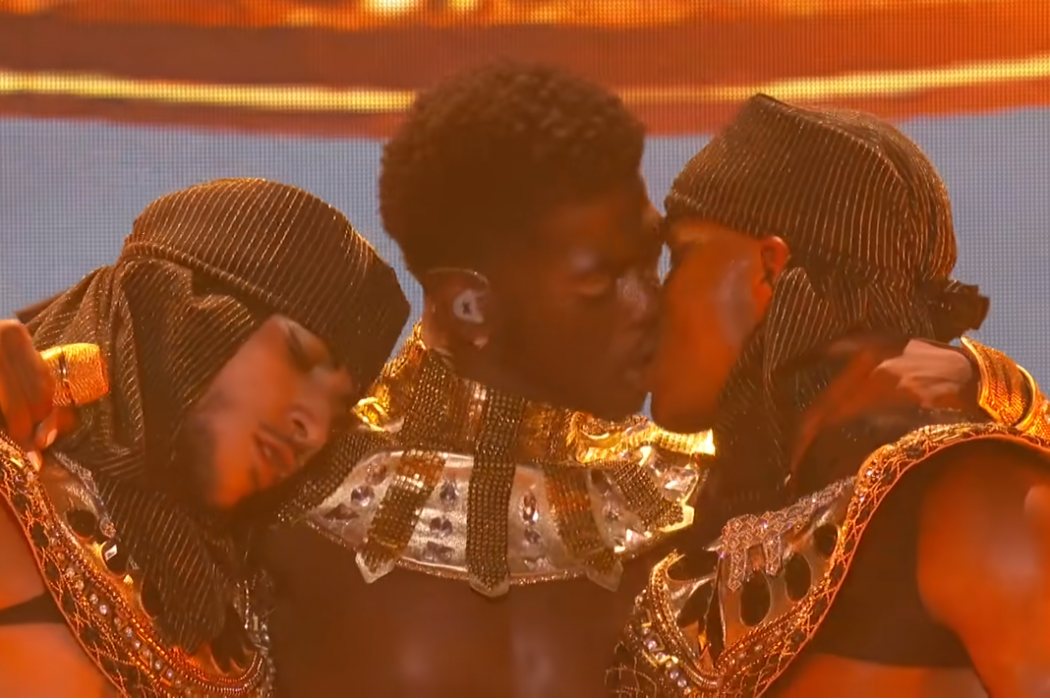 Entertainment: Lil Nas X Claps Back AT Haters Over BET Awards Ssame-Sex Kiss