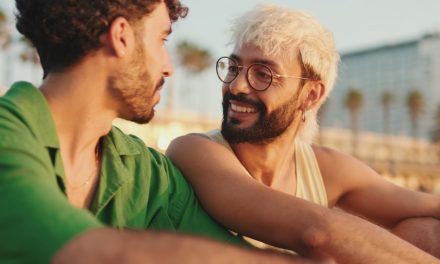 Dating: What Obvious Hints that Someone was into You Did You Miss?