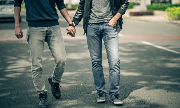 Hand Holding in Modern Dating: Still Relevant or Outdated?