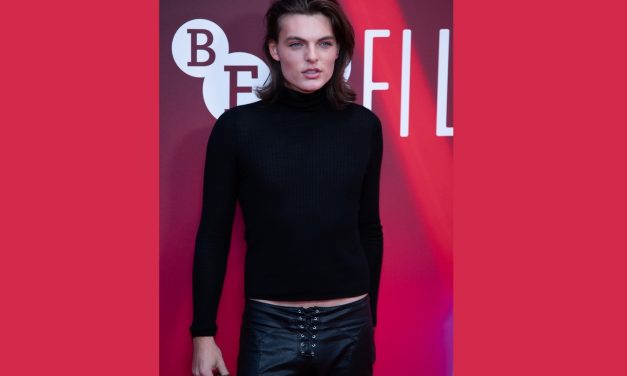 Hottie of the Day: Damian Hurley—Serving Face, Talent, and a Side of Philanthropy